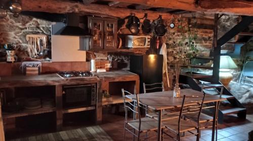 Castro Caldelas Casa | A Brava