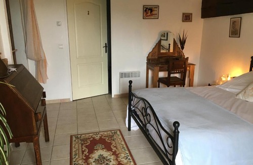 Bouges-le-Chateau Cama Y Desayuno | A L ÉPOQUE