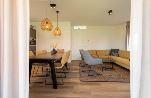 Ossenisse Casa | Corner house with polder views on Resort Knuitershoek | Knuitershoek 64