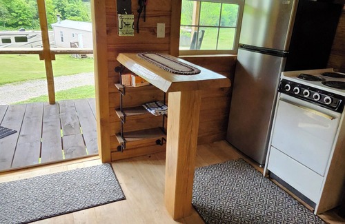 Smith Cabina | Cozy cabin in Sneedville Tennessee heart of the Appalachian Mountains.