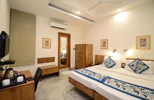 Tonk Road Hotel | Hotel Yulia