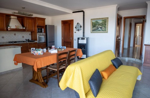 Lanusei Apartamento | House Gennauara - Lanusei
