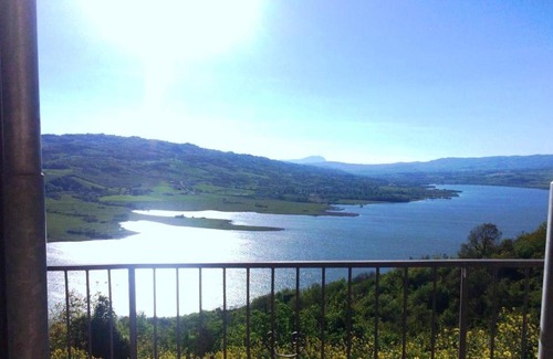 Conza della Campania Casa | La Terrazza Sul Lago