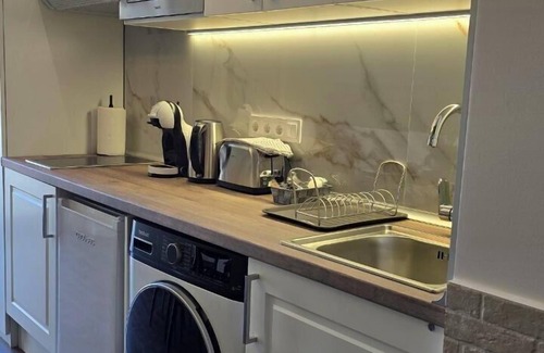 Malilla Apartamento | Legacy Modern Suits