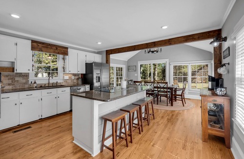 Kathleen Casa | Rustic Elegance:Farmhouse