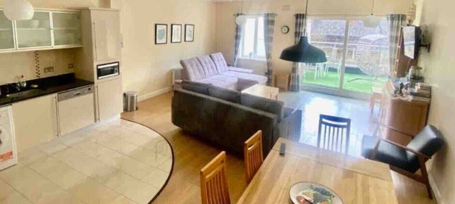2 Bed Apartment-Large Sunny Terrace Early check-in