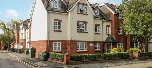 24 WILMSLOW COURT, pet friendly in Wilmslow
