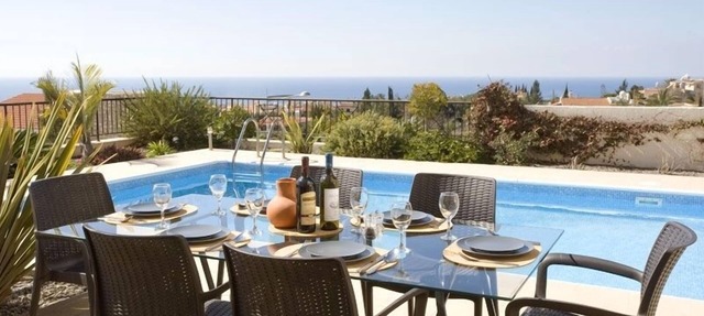 Villa de 3 dormitorios de alta especificación en Tala / increíbles vistas al mar / piscina climatizada y coche incluido