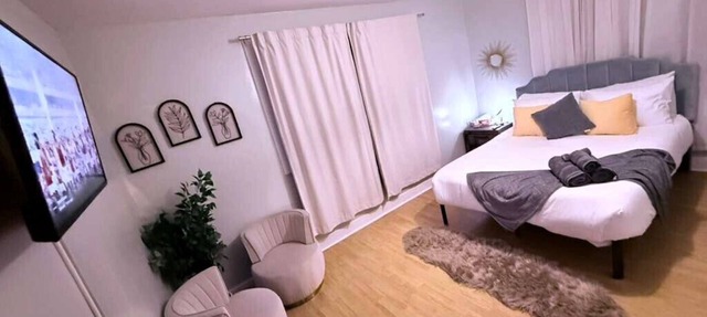 6BR New Haven Home Near Yale, Downtown & Hospitals w/ Parking