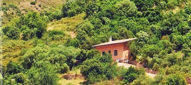 Una acogedora casa de vacaciones rodeada de bellezas naturales. WiFi y ADSL.