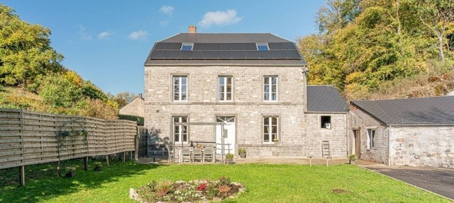 A Fleur de l'Eau Blanche: character gîte