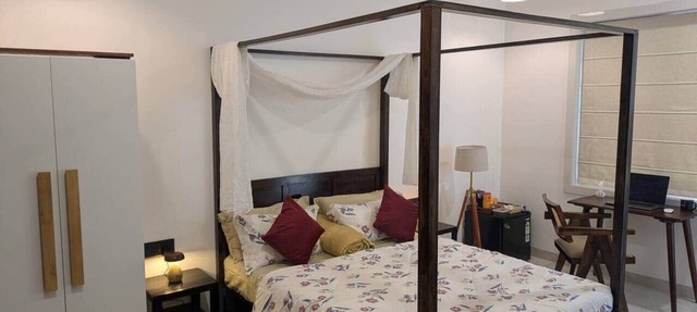 A Luxurious Earthy Retreat at Shwet Kuti
