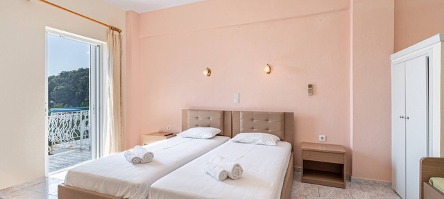 Apartamento 'Alex Bar 6' con vistas al mar, Wi-Fi y aire acondicionado