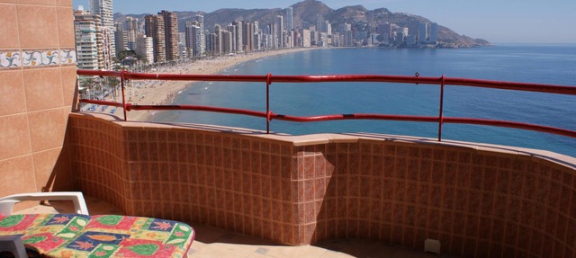 Piso en primera línea de la playa de Levante y en pleno centro de la ciudad