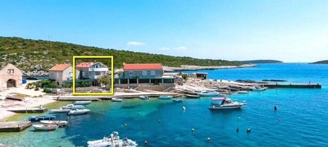 Apartamentos Davor, (15445), Rukavac, isla de Vis, Croacia