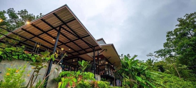 Baanhatsompaen homestay