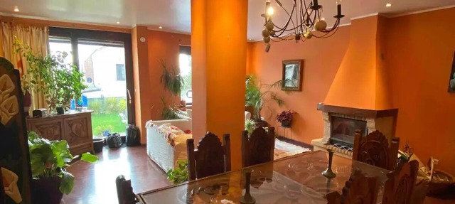 Beautiful Mexican Villa in Residential Area