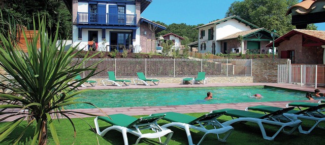 Ideal villa con estilo Vasco a 3 km del mar