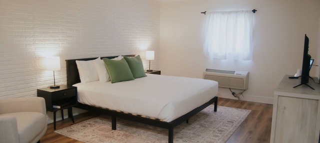 Bradford Guest House - The B
