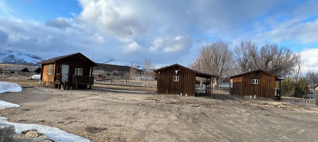 Cabin 5 at the Almo Inn Near City of Rocks/Castle Rocks Parks in Idaho