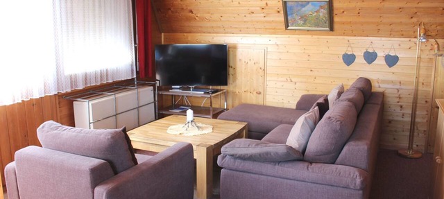 Chalet Iris, (Flumserberg Tannenheim), by Interhome