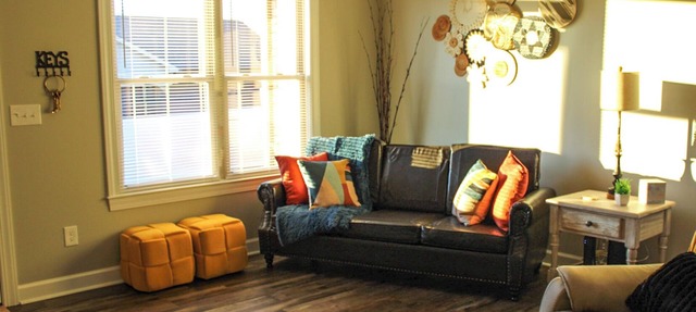 Charming 2-bedroom house in Savannah. Be our guest!