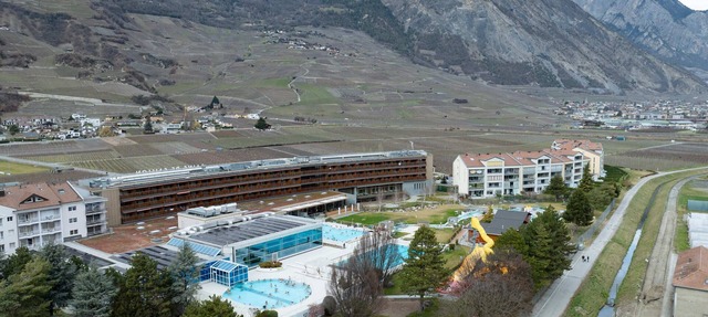 Charming flat with a magnificent south-facing terrace in the directly accessible Bains de Saillon co