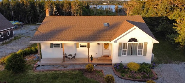 Coastal pet friendly cottage for the whole family