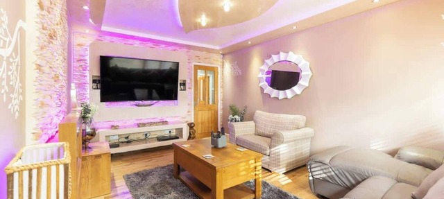 Contractors & Families | Close to NEC, HS2, JLR