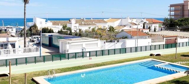 Bonito apartamento para 6 personas con A/C, piscina, WIFI, TV y terraza