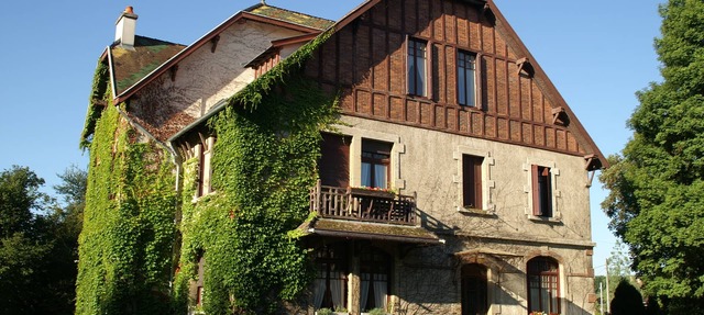Acogedora casa en el campo, parque y tenis, billar, Côte des vins