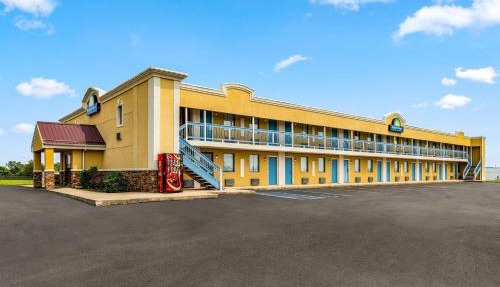 Days Inn by Wyndham Fort Wayne