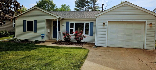 Discover Ms. Becky's Bungalow, single level home in Marion County, Iowa!