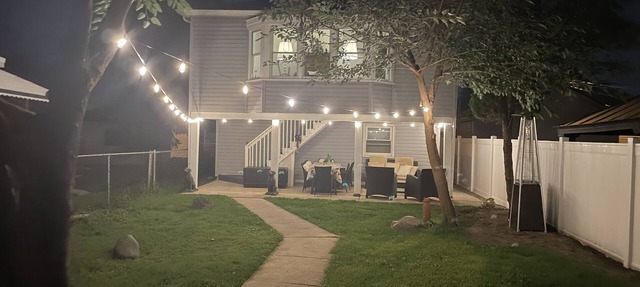 Elegant three-bedroom cozy family house 10-minute walk to downtown Wyandotte