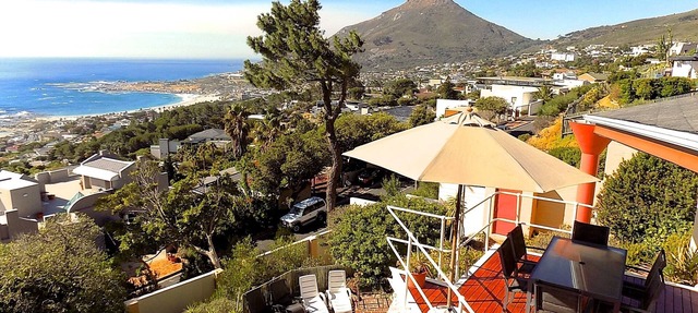 Excepcional casa de vacaciones con vista panorámica en Camps Bay