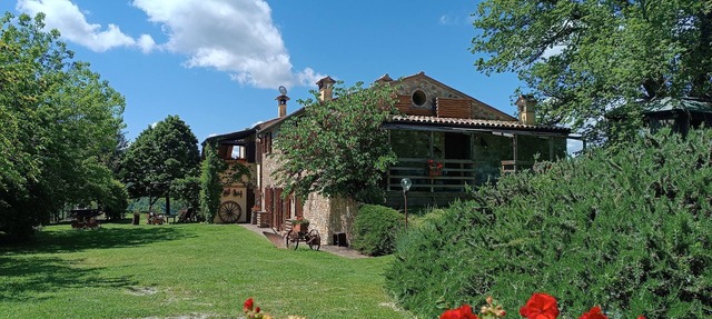 Farmhouse in the hills. Romantic flat for 2 people. Panoramic view!