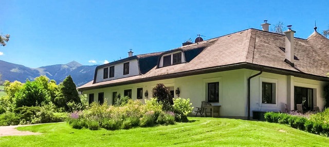 Ferienhaus mit schoenen Pool