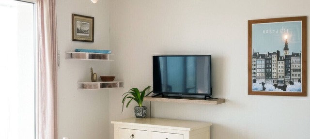 Flat with a balcony overlooking the sea, 50 metres from the beach