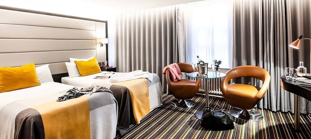 Fun at Dublin Zoo! Two Contemporary Accommodations in Downtown Dublin!