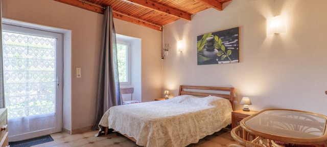 Gîte « Les Combes » con piscina compartida, Wi-Fi y aire acondicionado