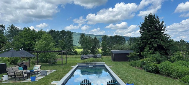 Heated Pool, Hot Tub, panoramic mountain views, near Vineyards + UVA