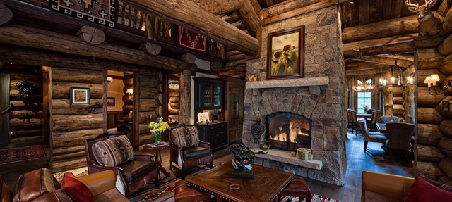 Fabulous Log Home, MAX Luxury, Cinema, VIP Village Parking, Vistas increíbles!