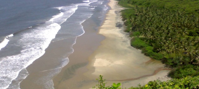 Estancia en casa en la playa de Bhogwe