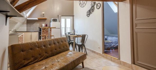 iLOC Appartement Étampes, Place Saint Gilles
