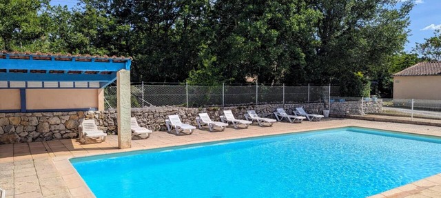En Balazuc (pueblo clasificado): 4 p gite + piscina y río! # 3