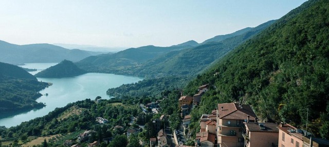 (Incanto sul Lago Turano) la vista panoramica più bella