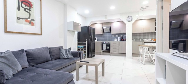 Independent apartment with patio