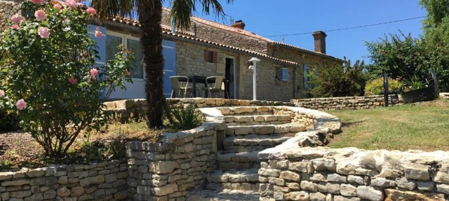 Isis, small house, South Vendée, Puy du fou, Marais Poitevin