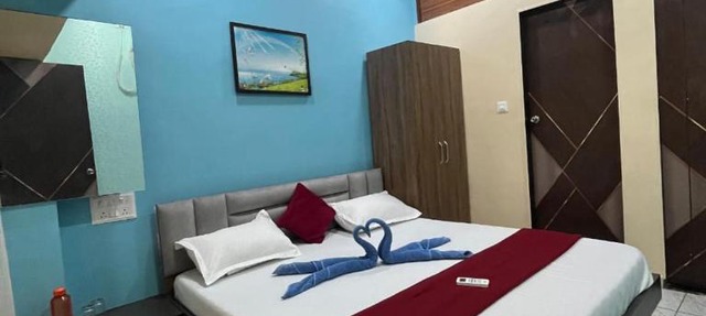 JAI SWAMiNARAYAN DELUX HOMESTAY