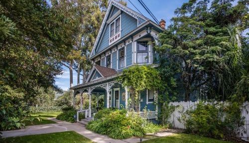 Kaleidoscope Inn & Gardens
